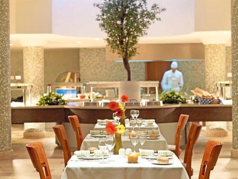 Atlantica Oasis Hotel Limassol Bagian luar foto