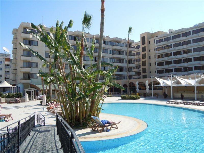 Atlantica Oasis Hotel Limassol Bagian luar foto